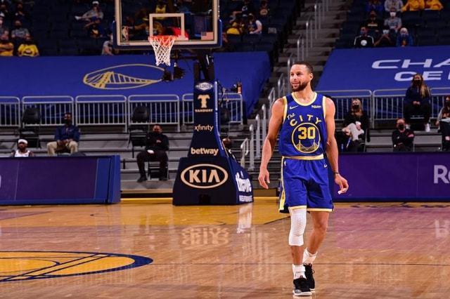 库里秒被打脸22岁小将抢尽风头新赛季勇士要崛起了