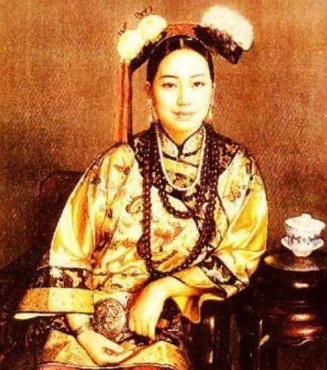 慈安大还是慈禧大母以子贵的慈禧生完儿子后地位跟坐火箭一样