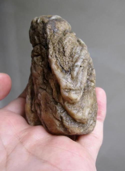 1997年,小伙150元收购一颗奇石,四年之后,奇石价格涨到9600万