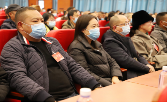 县委书记刘飞,县人大常委会主任陈永清,县委副书记,代理县长欧涛