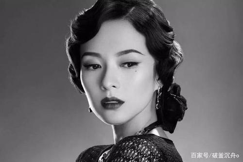 章子怡 《罗曼蒂克消亡史》热衷歌舞的交际花小六,美不胜收,无论是