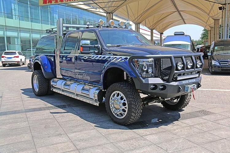 猛禽福特f350,6.7l 柴油版v8发动机,美国农场主最爱的