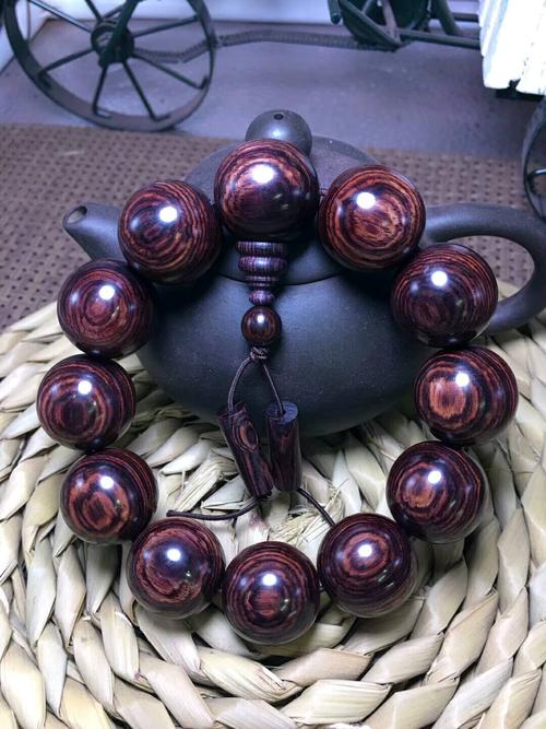 海南黄花梨,紫油梨,密度秒沉水