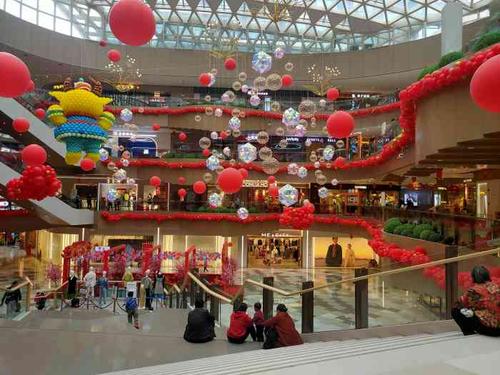 龙湖锦艺城-"商场预计月底开业,整体面积很大,而且设计.