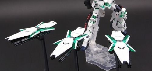 mg全武装独角兽盾牌和加特林是连在一起的吗?