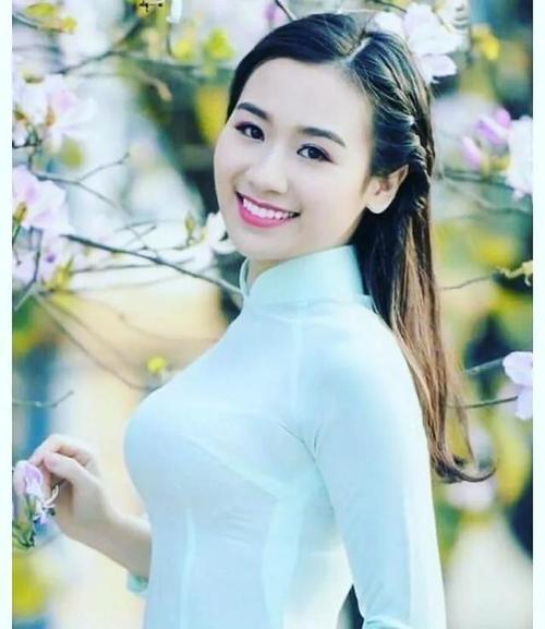 一组越南国宝级美女写真,特别养眼