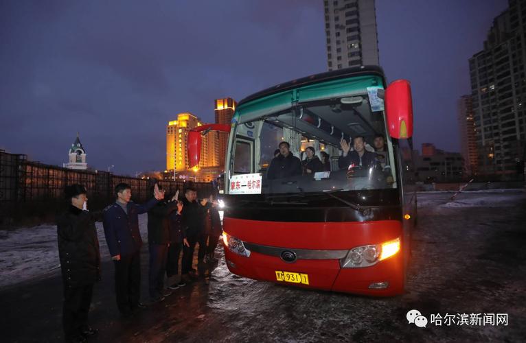 18时许,已结束了历史任务的大桥公路客运站关闭