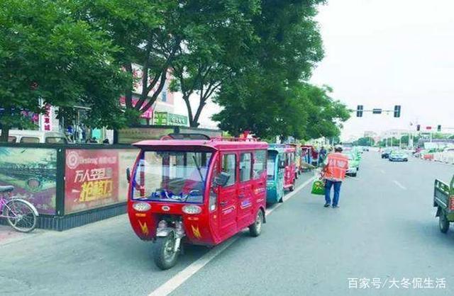 横冲直撞,非法营运,临沂红三轮如此豪横,如何管理,是