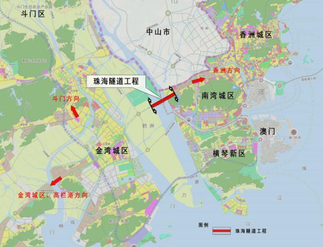 日前, 金海大桥最后一座主塔封顶,将全面进入承台,墩身施工阶段,这条