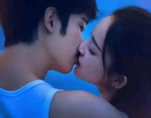 古力娜扎新剧不要忘记我爱你娜扎和刘以豪热吻