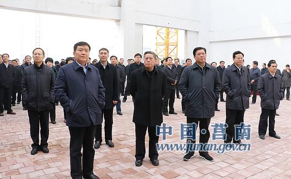 市委书记,市人大常委会主任林峰海带领与会人员,到莒南县对部分重点