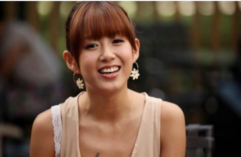 《一念向北》张子萱变身美丽富二代