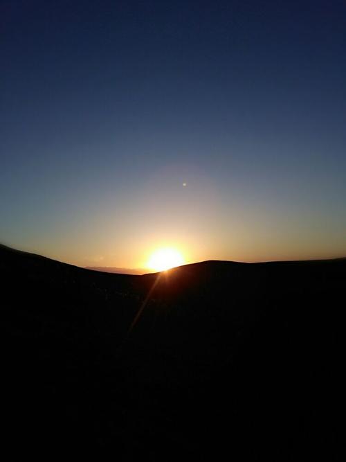 黎明的曙光,清新的空气.