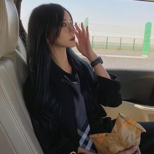 美女艺人张昕迷人美照欣赏好漂亮