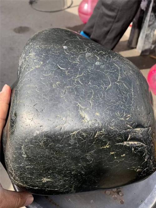 和田玉百科40鉴定籽料真假的大杀器指甲纹