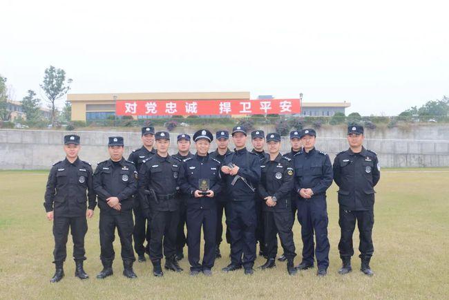 弘扬英模精神丨挥洒青春铸忠诚 ——崇州市公安局特警大队大队长张