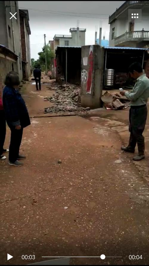坚信"只要思想不滑坡办法总比困难多"余干县三塘乡沾溪村在所有村民的