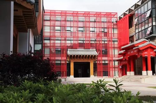 培育古城业态 利用旧厂房,历史文化街区,建设"东亚之窗"文创园,泉州