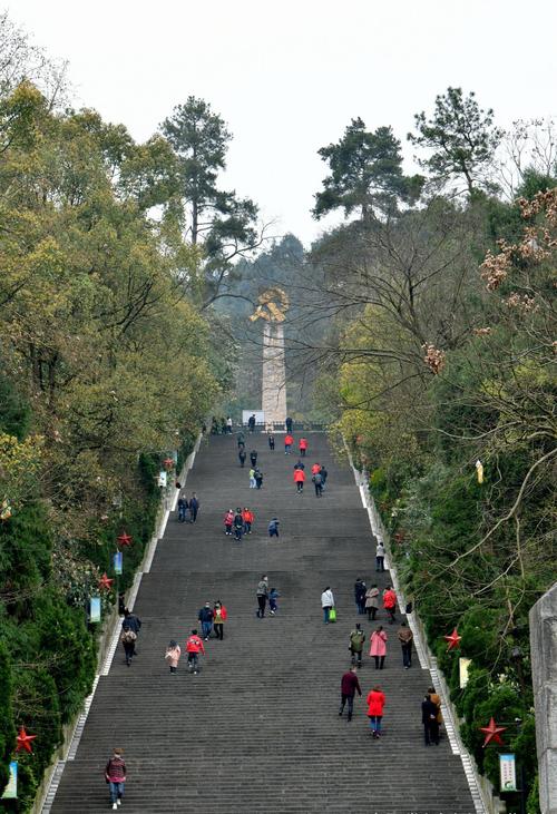 贵州省遵义市,红军烈士陵园,浮雕成群,自成一景