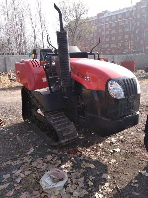 33万出售东方红702履带式拖拉机