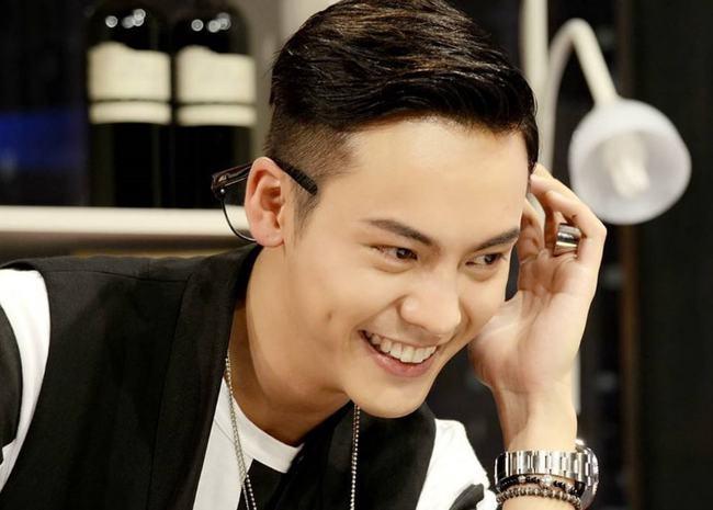 陈伟霆确实是耐看型一开始觉得就这样越看越好看特别笑的时候