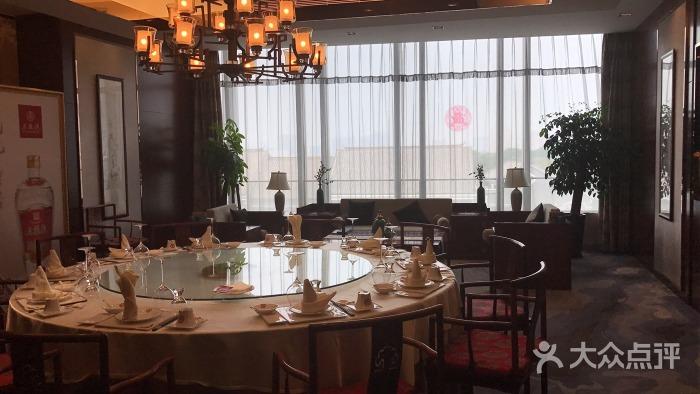 贵和皇冠假日名士宴中餐厅--环境图片-济南美食-大众点评网