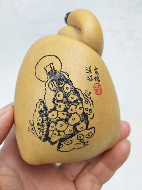 钱袋葫芦 天然_天然种植小葫芦钱袋子葫芦纯手工雕刻墨刻摆件金蟾 一