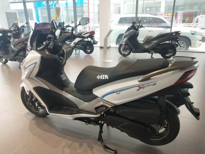 光阳赛艇250精致版通勤摩旅最佳选择