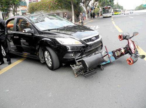 日照一男子交通肇事致人死亡被起诉|交通事故|犯罪