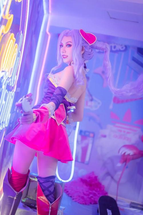 金克丝cos_cos怎么样_英雄联盟_情人节去哪玩_游戏