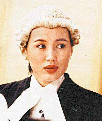 52岁港女星陈秀雯坎坷复出:婚姻触礁背夫债