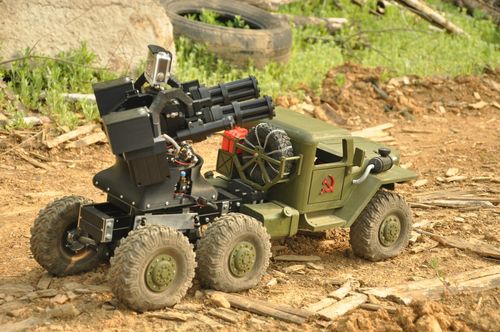 6x6乌拉尔挂载双管加特林参上