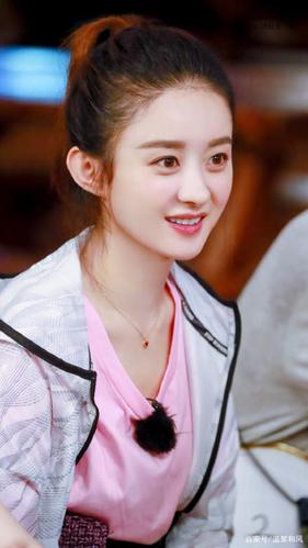 任嘉伦约定为赵丽颖当伴舞唱rap,网友:他俩怎么认识的?