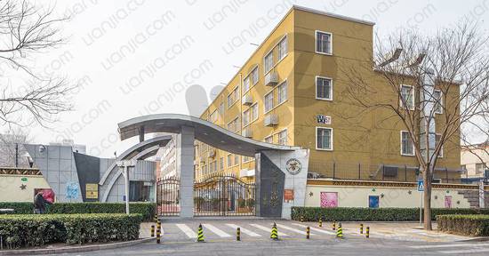 2018年北京西城区重点小学:奋斗小学银河校区