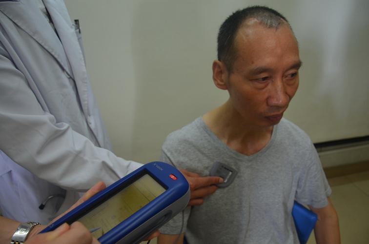 术中核磁 导航精准植入新一代脑起搏器