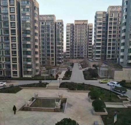 房龄 2017年 楼层 11层 户型 3室2厅1卫 朝向 南北 小区 泰山御府苑