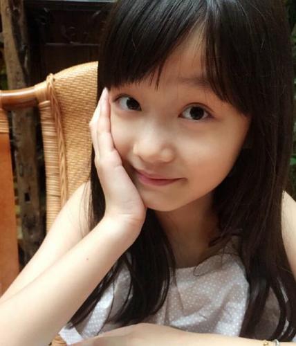 还记得当年人见人爱的"温宜公主"吗?如今七年过去,美到不敢认