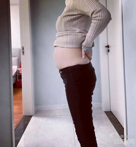 请问下我这个肚子算不算偏大14周加3天