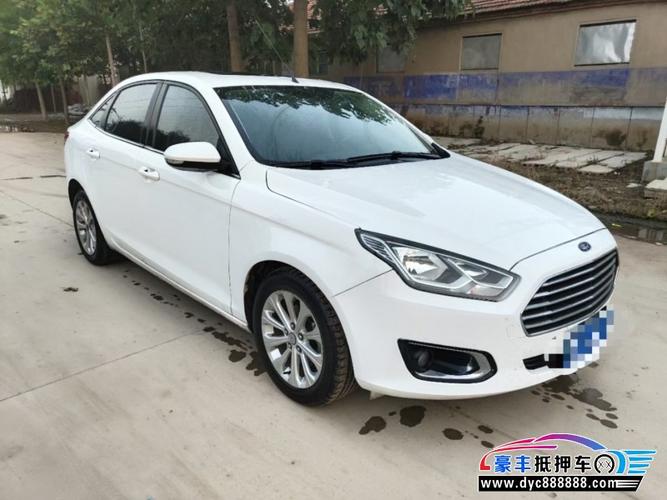 15年福特福睿斯轿车