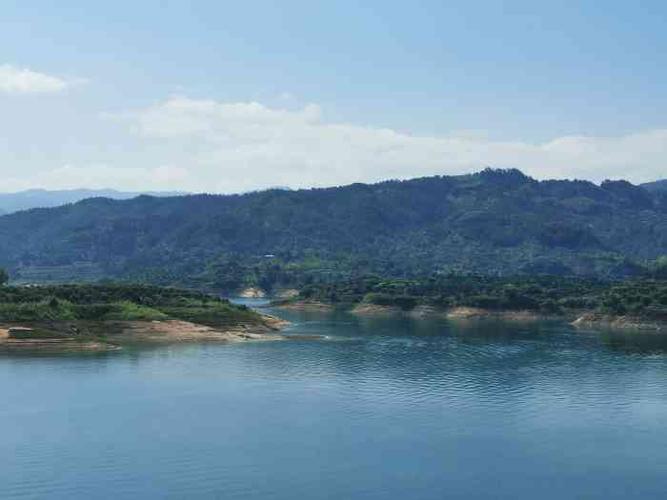 浙南大峡谷飞云湖景区-"我们晚上上去的 没有任何路灯