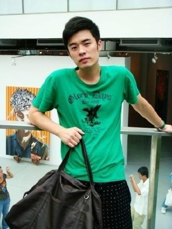 陈赫大学帅过胡歌是校草 看到他这照片我信了