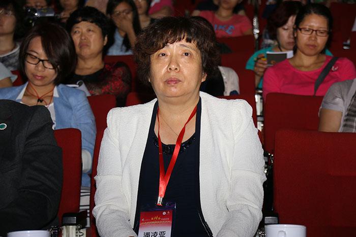 潘凌亚.jpg