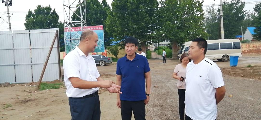 8月11日上午,牡丹区高庄镇到我镇考察学习土地增减挂钩工作