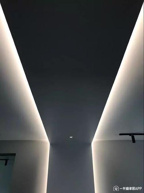 灯带,勾勒出你家的专属轮廓