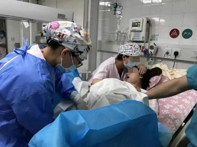 产妇生孩子时,让谁陪产更合适?不是妈妈也不是婆婆,还有这个人