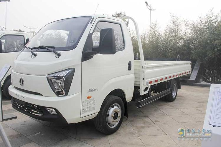 飞碟缔途dx 单排 100马力自动挡小卡载货车