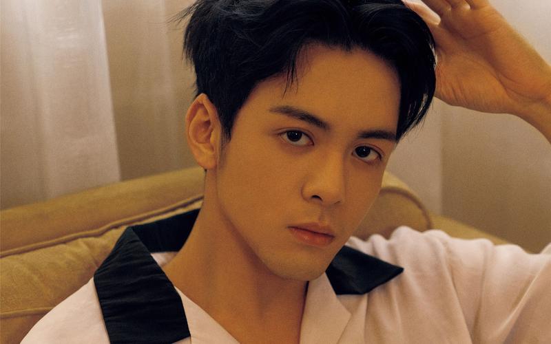 曾舜晞慵懒帅气写真图片桌面壁纸