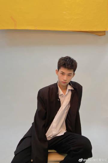 周五 18:00-18:30 @sss小队_李晨昊 小队:  本周日(8