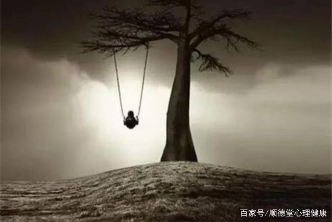 进入重度抑郁以后最重要的是顽固性失眠患者,彻夜难眠,大脑中伴有强烈