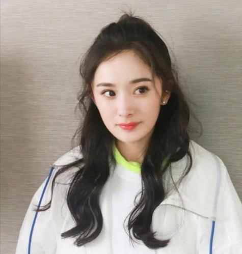 今年流行男女通吃的"苹果头",减龄还方便